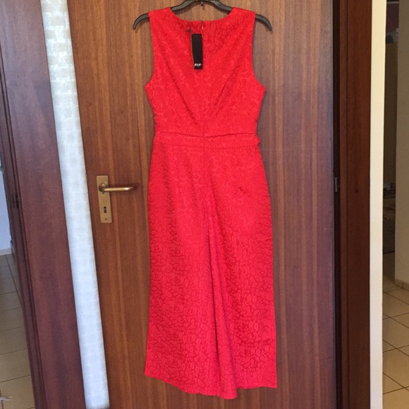 Nasty Gal red brocade sleeveless jumpsuit - Picture 3 of 5